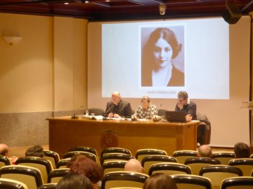 Imagen de la conferencia "La relación desconocidad de Teresa León con Barbastro"