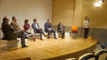 Mesa redonda "La radio provincial y regional"