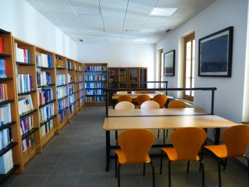 Biblioteca UNED Sabiñánigo